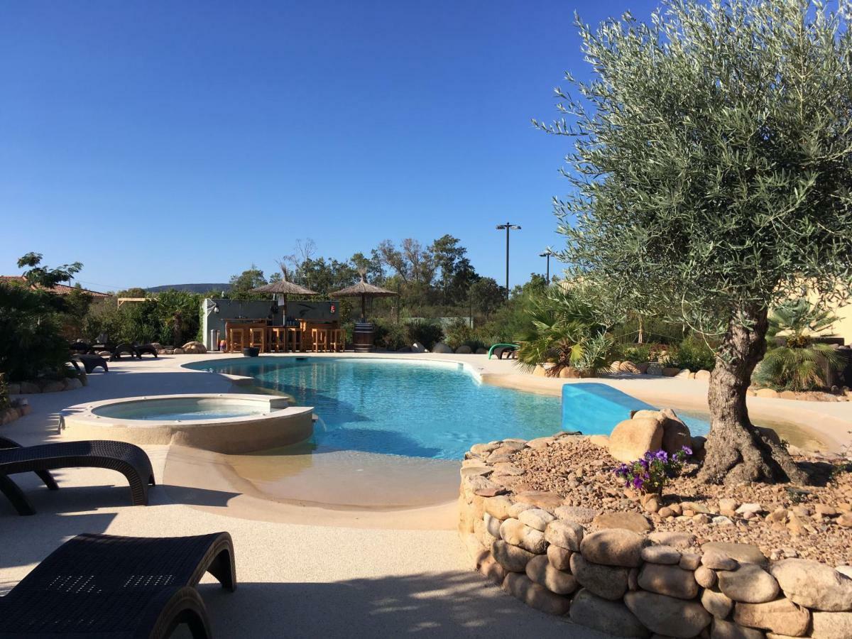 L'Hacienda Piscine Chauffee A 28, Spa, Boulodrome Et Court De Tennis Prives, 2 Villas Independantes Porto-Vecchio  Exteriör bild